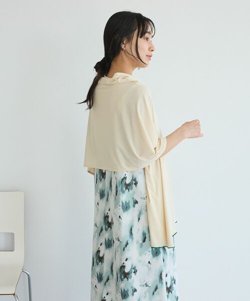 CRAFT STANDARD BOUTIQUE(クラフトスタンダードブティック)の「Wpc./ダブリュピーシー UVカット/接触冷感 3WAYショールカーディガン(カーディガン/ボレロ・レディース・ブラック/グレー/オフホワイト・FREE)」の6枚目の写真