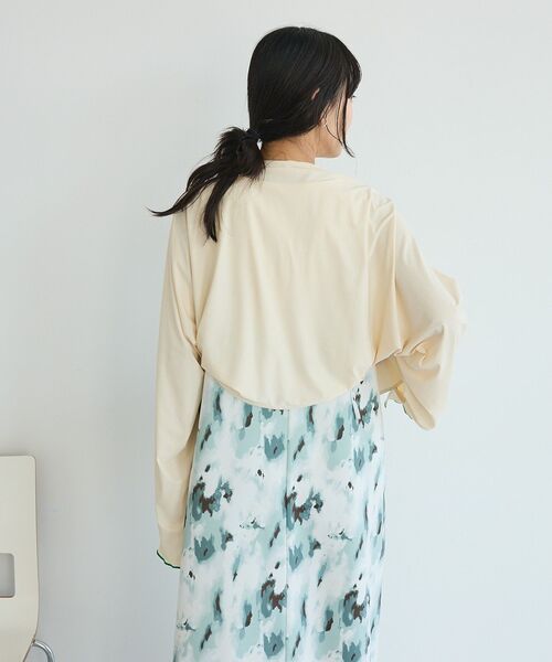 CRAFT STANDARD BOUTIQUE(クラフトスタンダードブティック)の「Wpc./ダブリュピーシー UVカット/接触冷感 3WAYショールカーディガン(カーディガン/ボレロ・レディース・ブラック/グレー/オフホワイト・FREE)」の11枚目の写真
