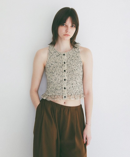 CLANE（クラネ）の「W FACE MIX MESH GATHER N/S TOPS（タンクトップ・レディース・イエロー/ブラック/アイボリー・1/2）」の9枚目の写真