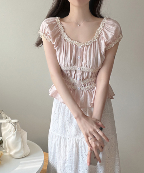 VIVID LADY(ビビッドレディー)の「レーストリム シャーリング ペプラムブラウス(シャツ/ブラウス・レディース・ピンク/ホワイト・FREE)」の5枚目の写真