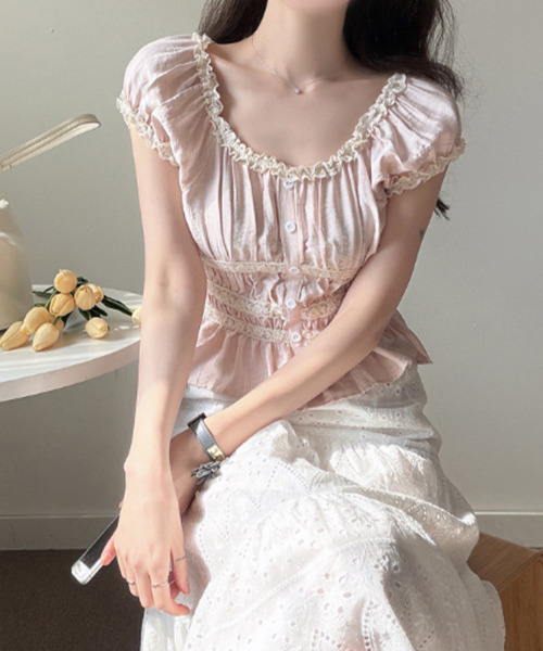 VIVID LADY(ビビッドレディー)の「レーストリム シャーリング ペプラムブラウス(シャツ/ブラウス・レディース・ピンク/ホワイト・FREE)」の7枚目の写真