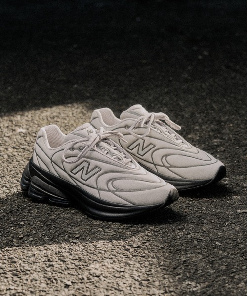 NEW BALANCE(ニューバランス)の「Abzorb 5030(スニーカー・メンズ・グレー/ブラック×シルバー・23.0cm/22.5cm/27.5cm/27.0cm/26.5cm/26.0cm/25.5cm/25.0cm/30.0cm/29.0cm/28.5cm/28.0cm/24.5cm/24.0cm/23.5cm)」の4枚目の写真