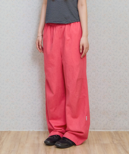 KIJIKO(キジコ)の「ke613. Move Pigment Wide Pants Red(その他パンツ・レディース・レッド・SMALL/MEDIUM)」の2枚目の写真