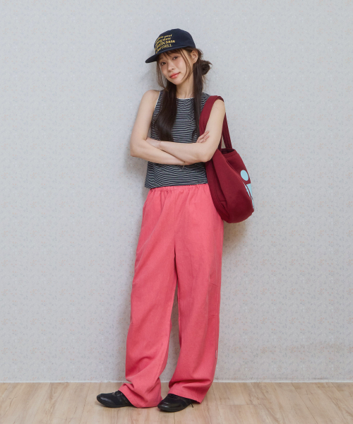 KIJIKO(キジコ)の「ke613. Move Pigment Wide Pants Red(その他パンツ・レディース・レッド・SMALL/MEDIUM)」の4枚目の写真