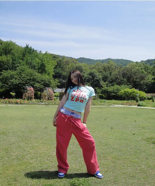 KIJIKO(キジコ)の「ke613. Move Pigment Wide Pants Red(その他パンツ・レディース・レッド・SMALL/MEDIUM)」の11枚目の写真