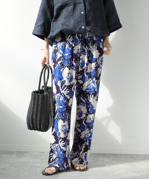 JOURNAL STANDARD relume（ジャーナルスタンダード　レリューム）の「ビッグフラワープリントパンツ（その他パンツ・レディース・ブルー/ブラウン・FREE）」の7枚目の写真