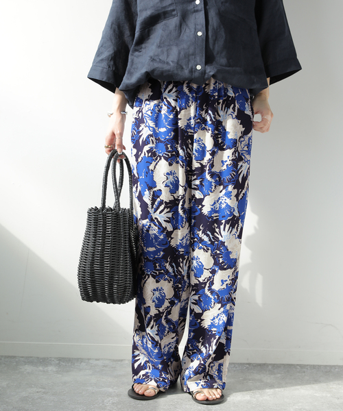 JOURNAL STANDARD relume（ジャーナルスタンダード　レリューム）の「ビッグフラワープリントパンツ（その他パンツ・レディース・ブルー/ブラウン・FREE）」の8枚目の写真