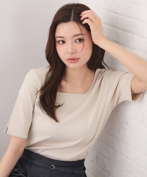 index(インデックス)の「【接触冷感】スクエアネックワイドリブトップス《UVケア/洗濯機OK》(Tシャツ/カットソー・レディース・オフホワイト/ブルー/ナチュラル/ブラック系7/ネイビー/ピンク・42/40/38/36/34/44)」の3枚目の写真