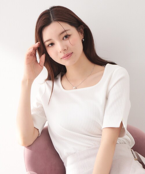 index(インデックス)の「【接触冷感】スクエアネックワイドリブトップス《UVケア/洗濯機OK》(Tシャツ/カットソー・レディース・オフホワイト/ブルー/ナチュラル/ブラック系7/ネイビー/ピンク・42/40/38/36/34/44)」の1枚目の写真