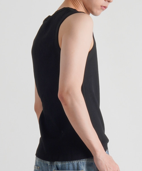 BUTTON SEOUL(ボタンソウル)の「リブテクスチャーソフトスリーブレス(3カラー)(Tシャツ/カットソー・メンズ・ブラック/ホワイト/グレー・MEDIUM/LARGE/X-LARGE)」の6枚目の写真