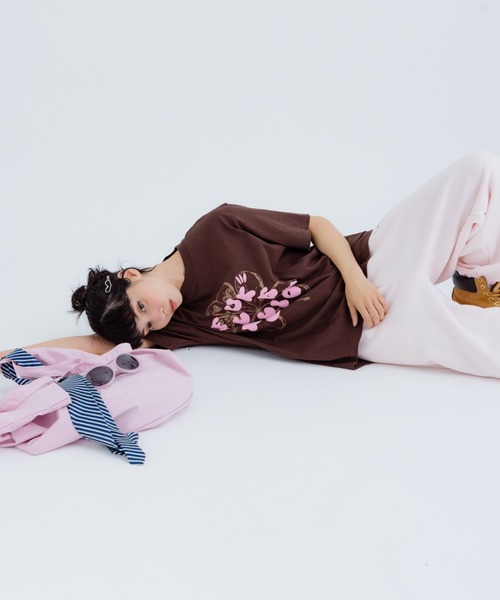 FLUKE HOLIC(フロックホリック)の「Puff logo print TEE(Tシャツ/カットソー・レディース・ブラウン/ホワイト/ネイビー・LARGE/MEDIUM/SMALL)」の14枚目の写真