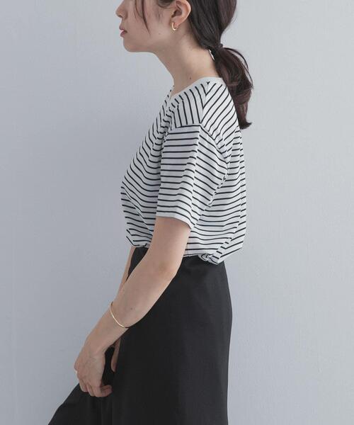 URBAN RESEARCH DOORS(アーバンリサーチドアーズ)の「『UR TECH』汗染み防止ベーシックTシャツ(Tシャツ/カットソー・レディース・ブラウン/チャコールグレー/ホワイト系その他/オフホワイト・FREE)」の17枚目の写真