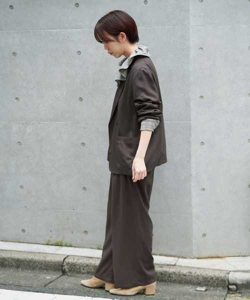IENA(イエナ)の「《/接触冷感/手洗い可/セットアップ対応》テンダーツイルイージーパンツ(その他パンツ・レディース・ベージュ/グレー・38/36/34)」の11枚目の写真