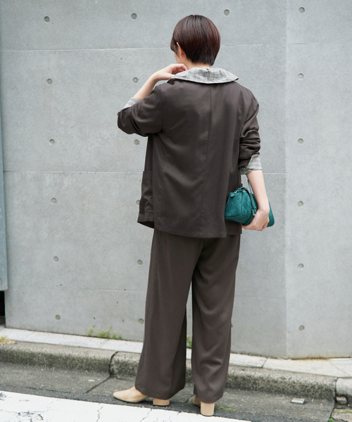 IENA(イエナ)の「《/接触冷感/手洗い可/セットアップ対応》テンダーツイルイージーパンツ(その他パンツ・レディース・ベージュ/グレー・38/36/34)」の12枚目の写真