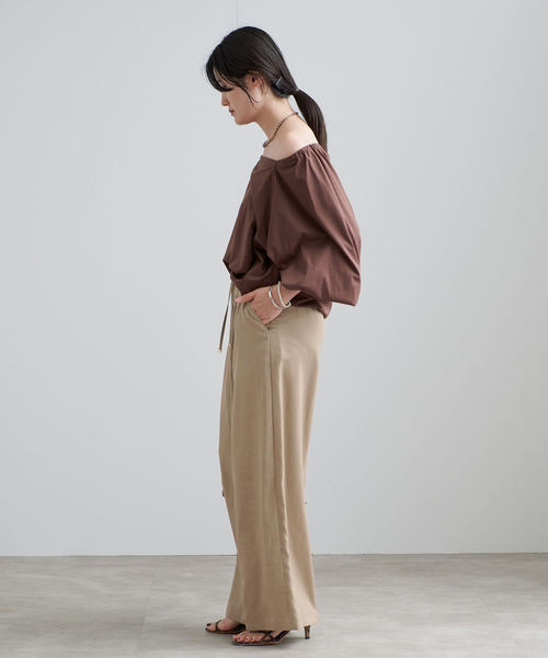 IENA(イエナ)の「《接触冷感/手洗い可/セットアップ対応》テンダーツイルイージーパンツ(その他パンツ・レディース・ベージュ/グレー・38/36/34)」の15枚目の写真