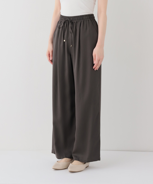 IENA(イエナ)の「《接触冷感/手洗い可/セットアップ対応》テンダーツイルイージーパンツ(その他パンツ・レディース・ベージュ/グレー・38/36/34)」の6枚目の写真