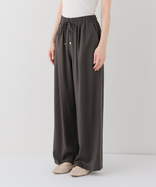 IENA(イエナ)の「《接触冷感/手洗い可/セットアップ対応》テンダーツイルイージーパンツ(その他パンツ・レディース・ベージュ/グレー・38/36/34)」の7枚目の写真