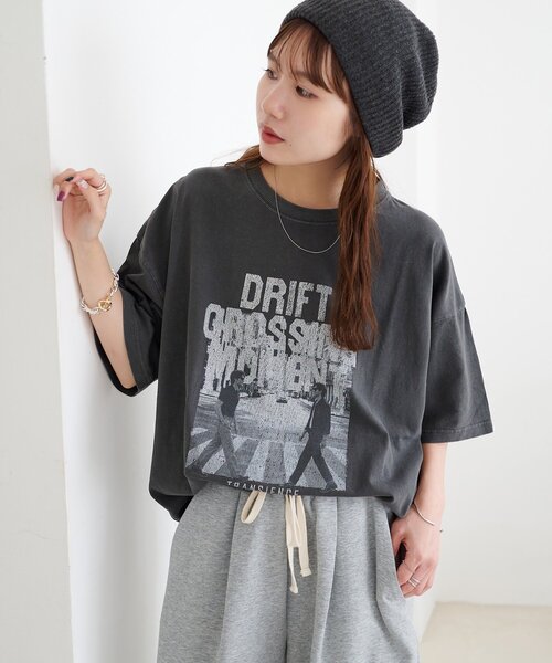DISCOAT(ディスコート)の「【Enlude】ピグメントアソートバンドTシャツ《ユニセックス》(Tシャツ/カットソー・レディース・ブラウン/チャコールグレー/アイボリー・FREE)」の3枚目の写真