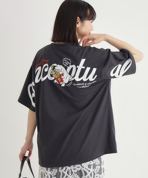 Right-on(ライトオン)の「袖刺繍ビッグTシャツ(Tシャツ/カットソー・レディース・グレー/チャコールグレー・05/04/03)」の2枚目の写真