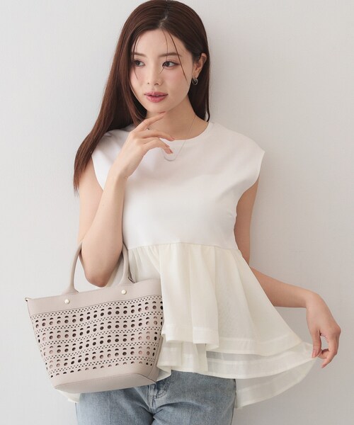 index(インデックス)の「ダブルペプラムトップス【洗濯機OK】(Tシャツ/カットソー・レディース・オフホワイト/ネイビー/ベビーピンク・38/40)」の4枚目の写真