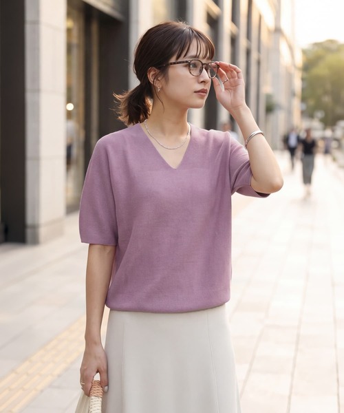 STYLE DELI(スタイルデリ)の「【LUXE】麻混リラックスVネックニットトップス(Tシャツ/カットソー・レディース・イエロー/ブラック/ホワイト/パープル・FREE)」の4枚目の写真