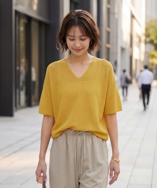 STYLE DELI(スタイルデリ)の「【LUXE】麻混リラックスVネックニットトップス(Tシャツ/カットソー・レディース・イエロー/ブラック/ホワイト/パープル・FREE)」の1枚目の写真