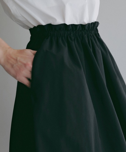 MANOF（マノフ）の「WAIST GATHERED FLARED SKIRT（スカート・レディース・キャメル/ブラック・S/M）」の18枚目の写真