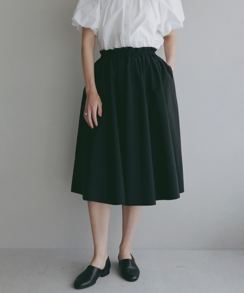 MANOF（マノフ）の「WAIST GATHERED FLARED SKIRT（スカート・レディース・キャメル/ブラック・S/M）」の11枚目の写真