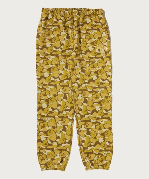 A BATHING APE(アベイシングエイプ)の「BAPE CARD CAMO COLLEGE ONE POINT SWEATPANTS BAPEC(スウェットパンツ・メンズ・ゴールド/グリーン・LARGE/X-LARGE/XX-LARGE/MEDIUM/SMALL)」の1枚目の写真