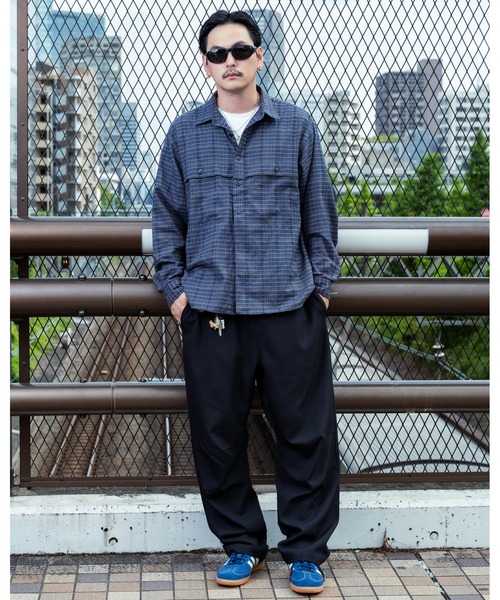 adidas(アディダス)の「アディダス 【adidas】- 【SAMBA OG Night Indigo/Warm Vanilla/GUM2(Light Brown) KK2273 】(スニーカー・メンズ・インディゴブルー・24.5cm/24.0cm/23.5cm/23.0cm/28.5cm/28.0cm/27.5cm/27.0cm/26.5cm/26.0cm/25.5cm/25.0cm)」の9枚目の写真