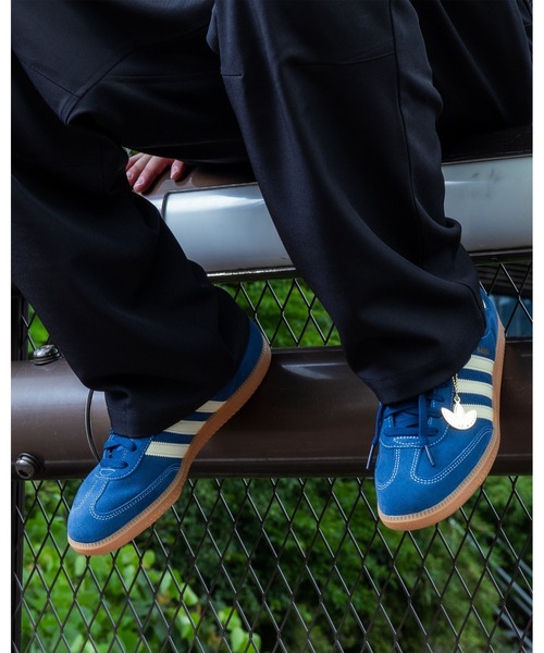 adidas(アディダス)の「アディダス 【adidas】- 【SAMBA OG Night Indigo/Warm Vanilla/GUM2(Light Brown) KK2273 】(スニーカー・メンズ・インディゴブルー・24.5cm/24.0cm/23.5cm/23.0cm/28.5cm/28.0cm/27.5cm/27.0cm/26.5cm/26.0cm/25.5cm/25.0cm)」の12枚目の写真