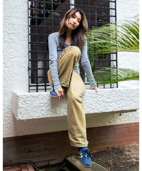 adidas(アディダス)の「アディダス 【adidas】- 【SAMBA OG Night Indigo/Warm Vanilla/GUM2(Light Brown) KK2273 】(スニーカー・メンズ・インディゴブルー・24.5cm/24.0cm/23.5cm/23.0cm/28.5cm/28.0cm/27.5cm/27.0cm/26.5cm/26.0cm/25.5cm/25.0cm)」の22枚目の写真