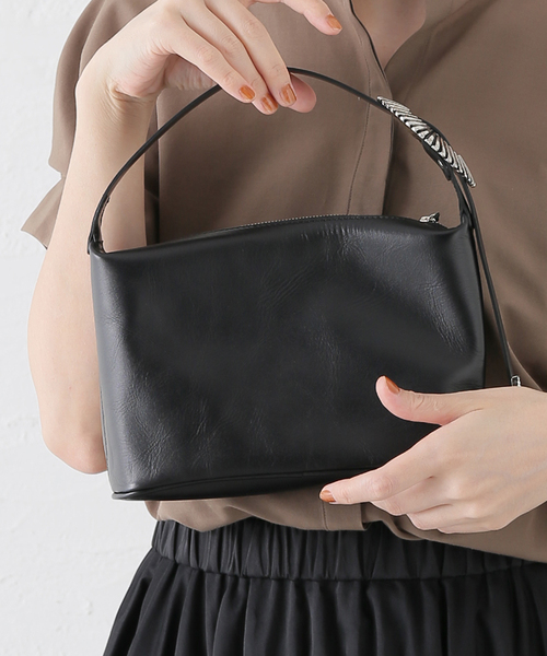 TOGA TOO(トーガトゥ)の「TOGA TOO/トーガトゥ Leather mini bag バッグ(ハンドバッグ・レディース・ブラック・FREE)」の1枚目の写真