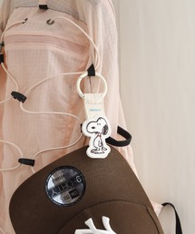 PEANUTS（ピーナッツ）の「SNOOPY スヌーピー クリップ付きチャーム フェイクレザーワッペン（トラベルグッズ）」