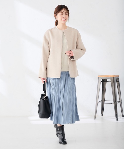 a.v.v(アーヴェヴェ)の「ノーカラー Aライン ミドル コート(ノーカラーコート・レディース・ベージュ/ダークグレー・36/40/38)」の10枚目の写真