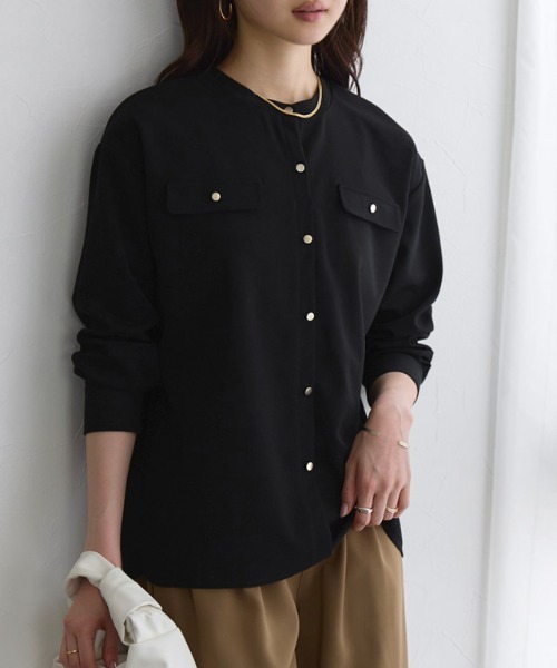 Pierrot(ピエロ)の「UV ウォッシャブル ゴールドボタンポケットTブラウス(シャツ/ブラウス・レディース・オフホワイト/グレー/ブラック/ライトベージュ・M/L/LL)」の5枚目の写真