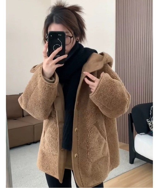 Ritzy(リッツィー)の「もこもこボア パーカーコート 秋冬(ムートンコート・レディース・キャメル・M)」の1枚目の写真