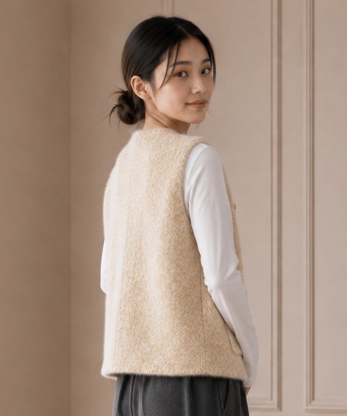 center i(センターアイ)の「Vネック前開きミックス柄シャギーニットベスト(ベスト・レディース・サックスブルー/イエロー・FREE)」の6枚目の写真
