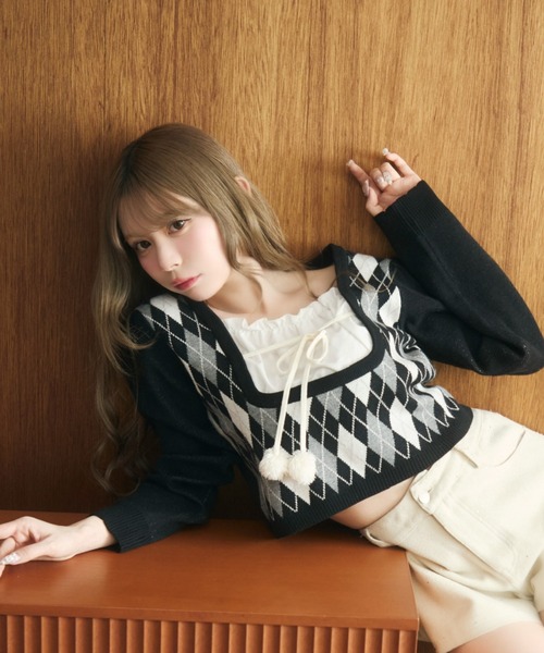 TITTY&CO.(ティティーアンドコー)の「アーガイルフロントフリルレイヤードニット(ニット/セーター・レディース・ブラック/アイボリー・FREE)」の17枚目の写真