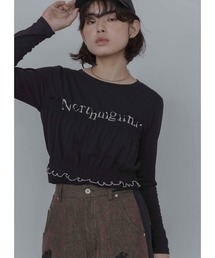 ベアレイヤード シャーリングテキストトップス