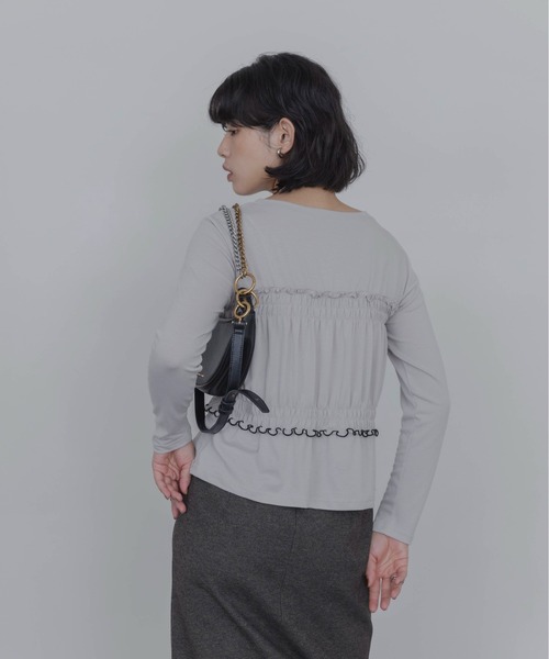 Eimee Law(エイミーロウ)の「ベアレイヤード シャーリングテキストトップス(Tシャツ/カットソー・レディース・ブラック/ダークグレー/ベージュ/ダークブラウン・FREE)」の8枚目の写真