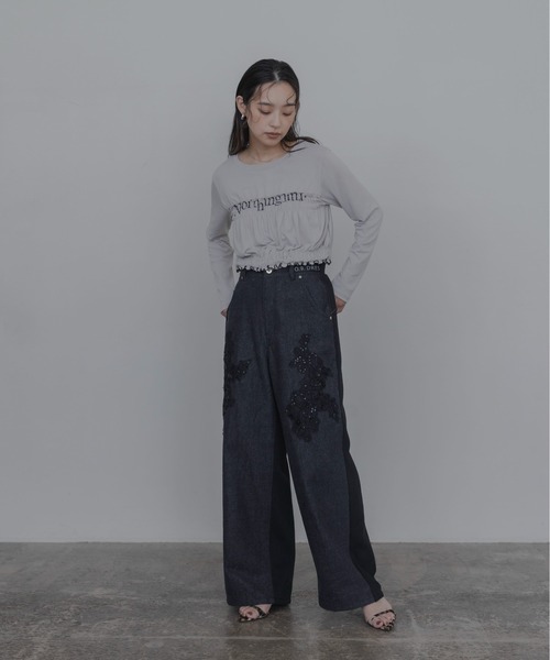 Eimee Law(エイミーロウ)の「ベアレイヤード シャーリングテキストトップス(Tシャツ/カットソー・レディース・ブラック/ダークグレー/ベージュ/ダークブラウン・FREE)」の9枚目の写真