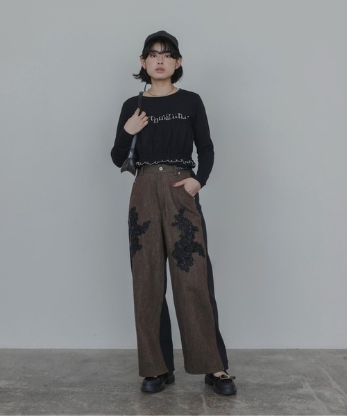 Eimee Law(エイミーロウ)の「ベアレイヤード シャーリングテキストトップス(Tシャツ/カットソー・レディース・ブラック/ダークグレー/ベージュ/ダークブラウン・FREE)」の15枚目の写真