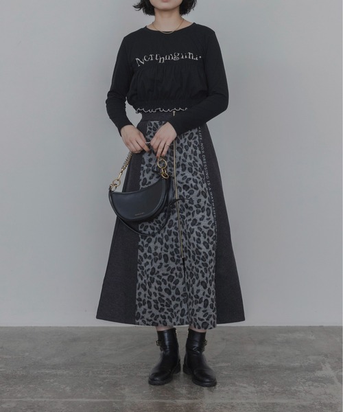 Eimee Law(エイミーロウ)の「ベアレイヤード シャーリングテキストトップス(Tシャツ/カットソー・レディース・ブラック/ダークグレー/ベージュ/ダークブラウン・FREE)」の19枚目の写真