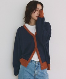 Vネックニットカーディガン
