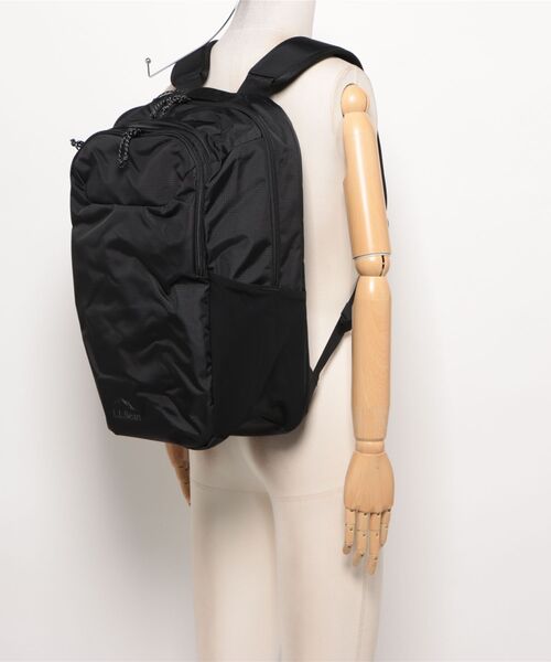 L.L.Bean(エルエルビーン)の「コンフォート・キャリー・ラップトップ・パック、32L(バックパック/リュック・レディース・ネイビー/ブラック・ONE SIZE)」の5枚目の写真