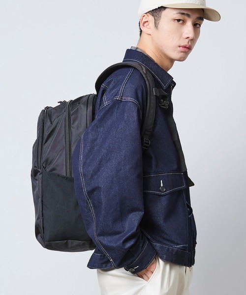 L.L.Bean(エルエルビーン)の「コンフォート・キャリー・ラップトップ・パック、32L(バックパック/リュック・レディース・ネイビー/ブラック・ONE SIZE)」の18枚目の写真