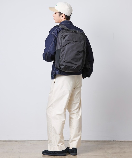 L.L.Bean(エルエルビーン)の「コンフォート・キャリー・ラップトップ・パック、32L(バックパック/リュック・レディース・ネイビー/ブラック・ONE SIZE)」の16枚目の写真