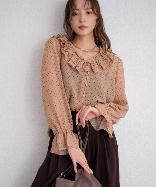 murea(ミュレア)の「ふくれシアードット柄フリルブラウス(シャツ/ブラウス・レディース・ベージュ/ブラック・FREE)」の1枚目の写真