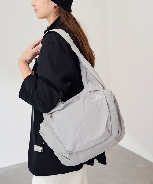 FRAMeWORK(フレームワーク)の「THE NORTH FACE / ザノースフェイス FICUS SHOULDER(ショルダーバッグ・レディース・ブラック/ライトグレー・FREE)」の2枚目の写真